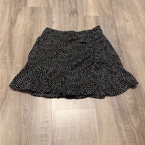 Abercrombie & Fitch Black and White Flounce Skirt/Skort. XS